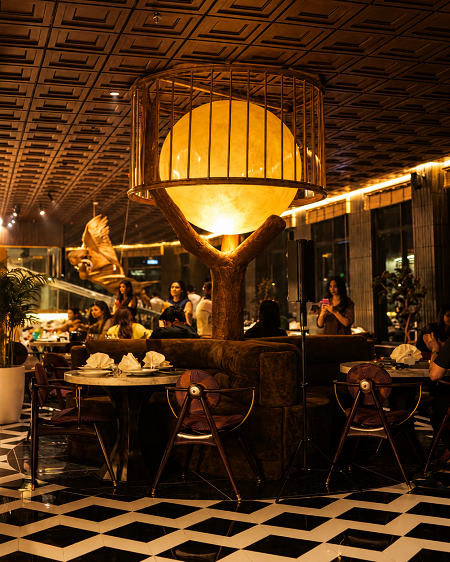 Grand dining ambiance